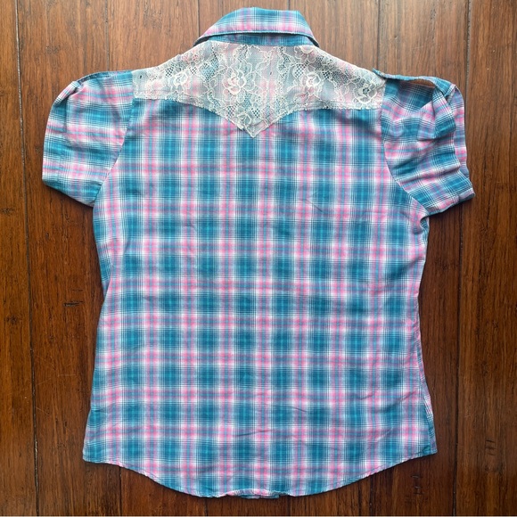 Wrangler Wrancher Womens Blue and Pink Pearl Snap Short Sleeve Top - Picture 5 of 5